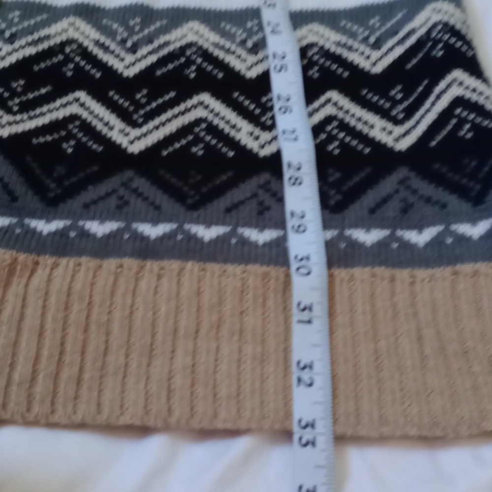 G.H. Bass & Co. Beige Knit Cardigan, Medium - Picture 7 of 8